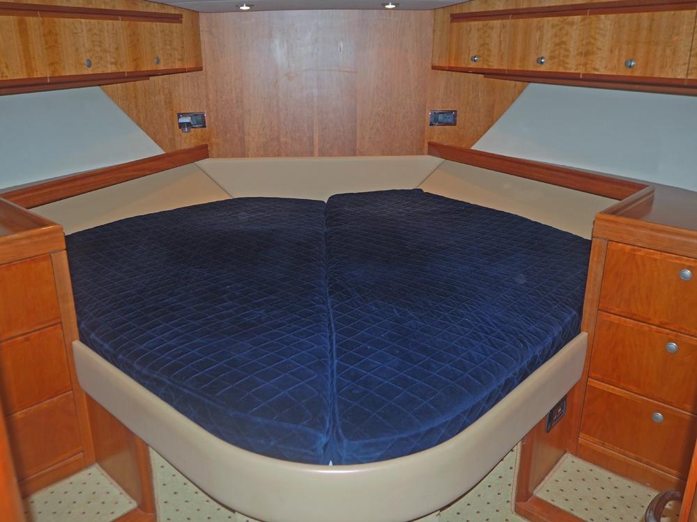 Cabin en avant, H&eacute;bergements